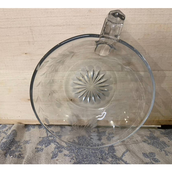 Vintage Etched Glass Butterfly Flowers Nappy Bowl with Handle - Picture 3 of 10